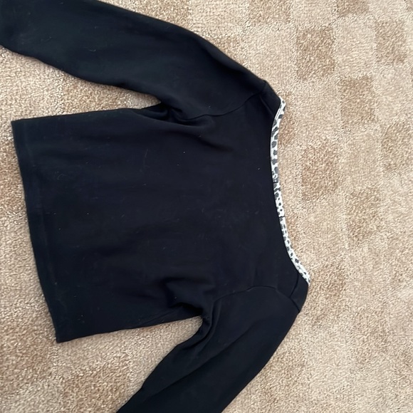 Brandy Melville crop top long sleeve button up - Picture 5 of 5